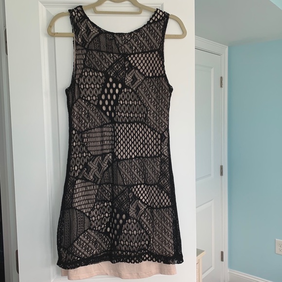 Women’s Lace Dress - Picture 5 of 5